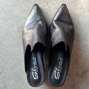 Sbicca vintage collection black pointed tow mules